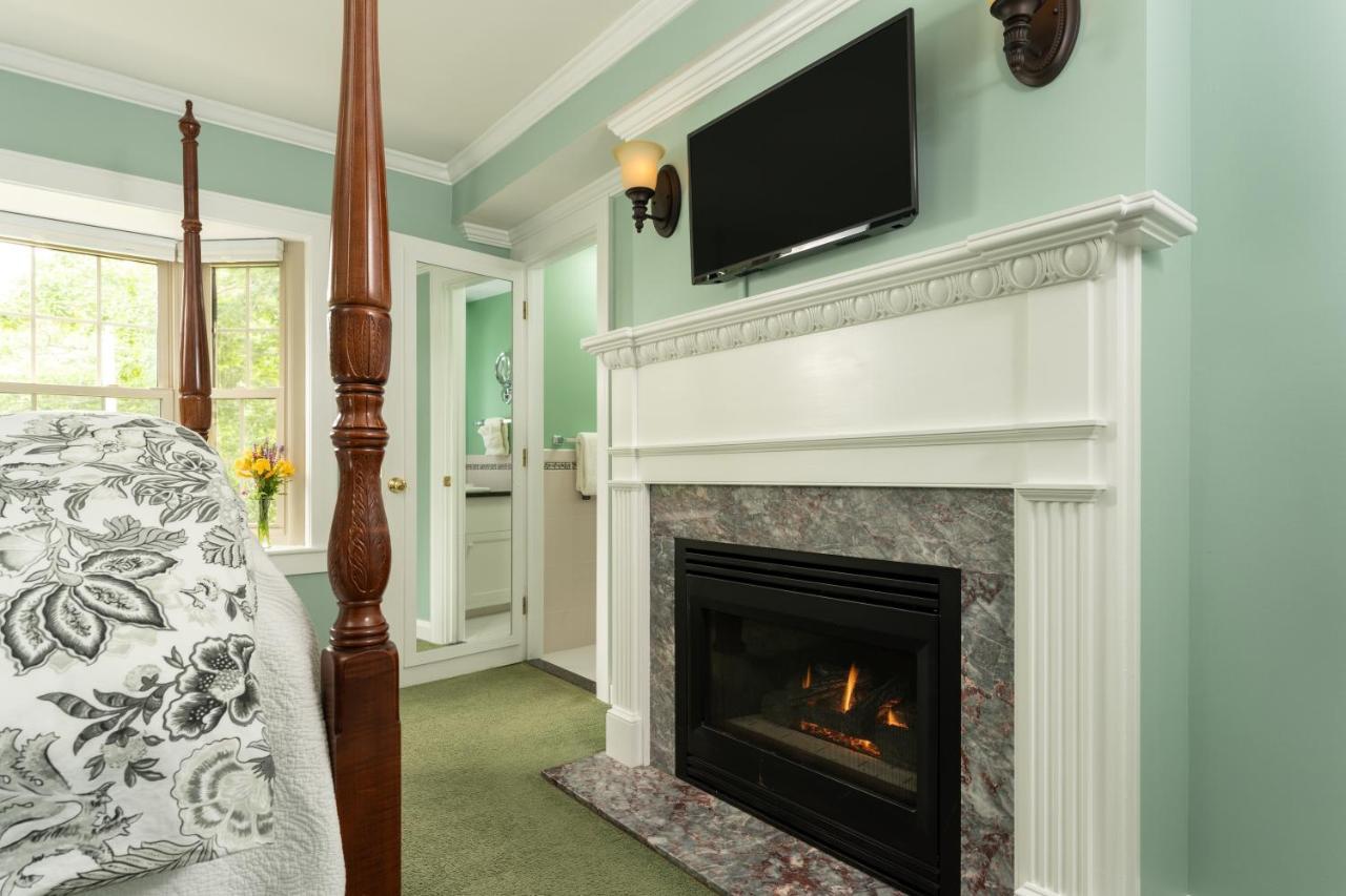 1802 House Bed & Breakfast Bed and breakfast